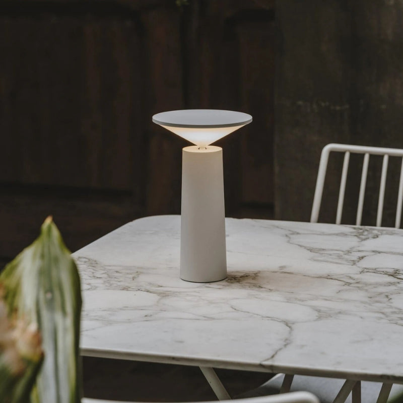 Luminaire extérieur rechargeable